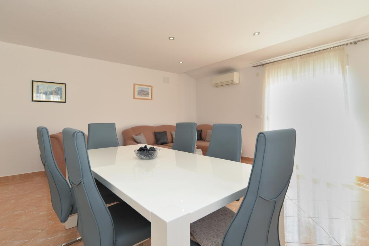 Apartment Patricia 1756 Пула Екстериор снимка