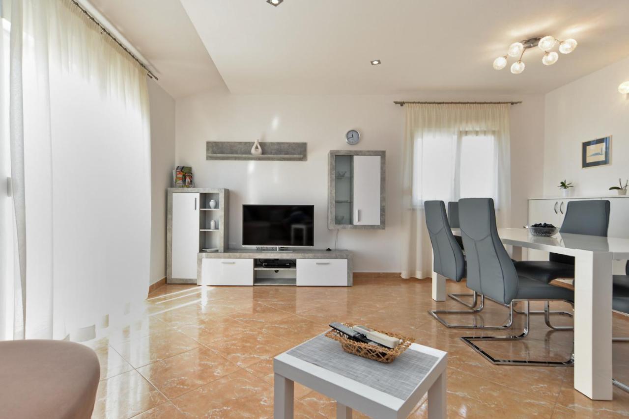 Apartment Patricia 1756 Пула Екстериор снимка