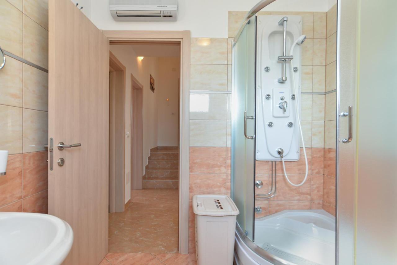 Apartment Patricia 1756 Пула Екстериор снимка
