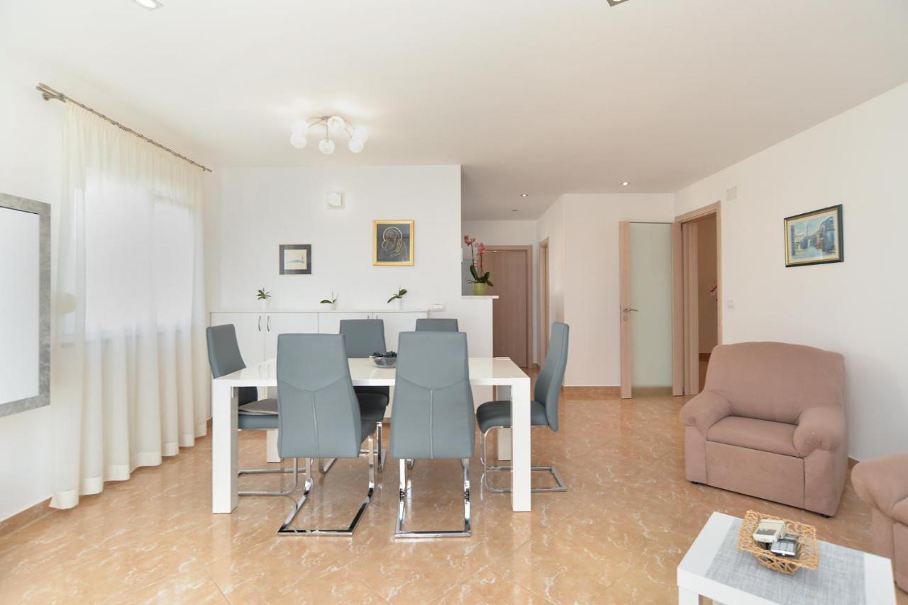 Apartment Patricia 1756 Пула Екстериор снимка