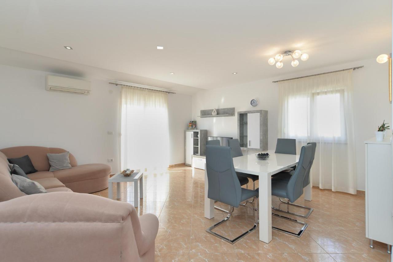 Apartment Patricia 1756 Пула Екстериор снимка